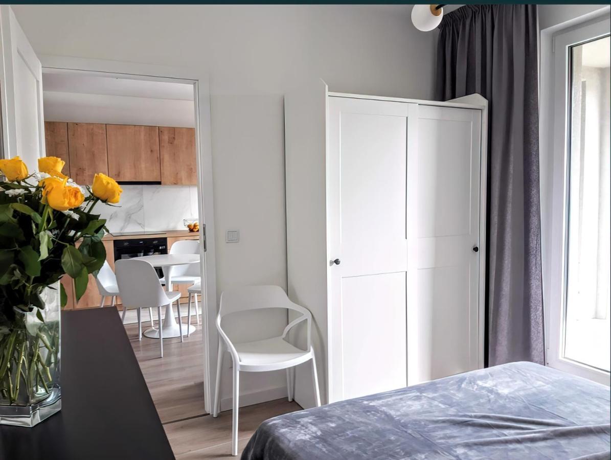 Apartamenty Fuzja - Komfortowe Mieszkania Blisko Centrum Lodzi Garaz Exterior foto