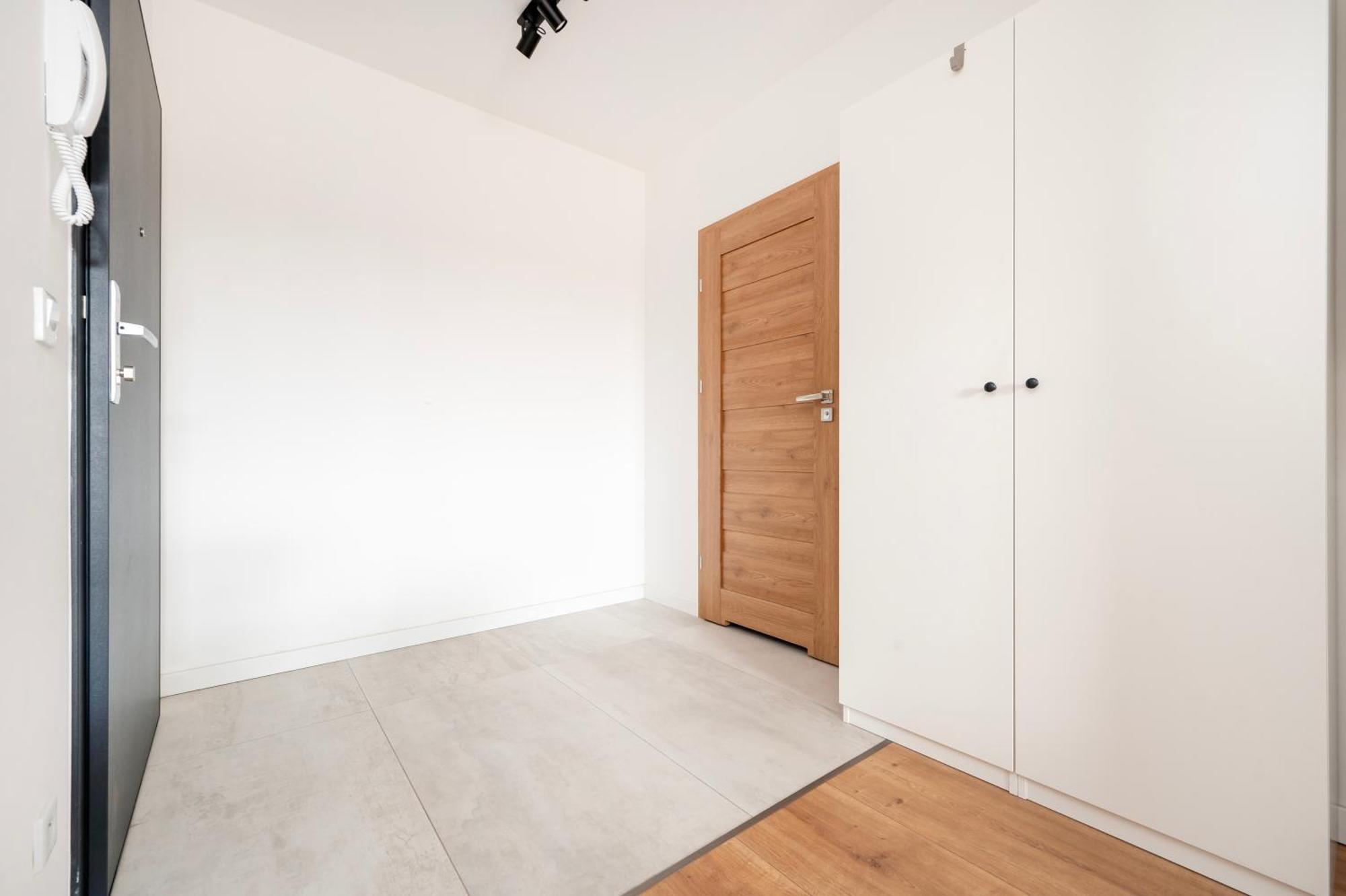 Apartamenty Fuzja - Komfortowe Mieszkania Blisko Centrum Lodzi Garaz Exterior foto