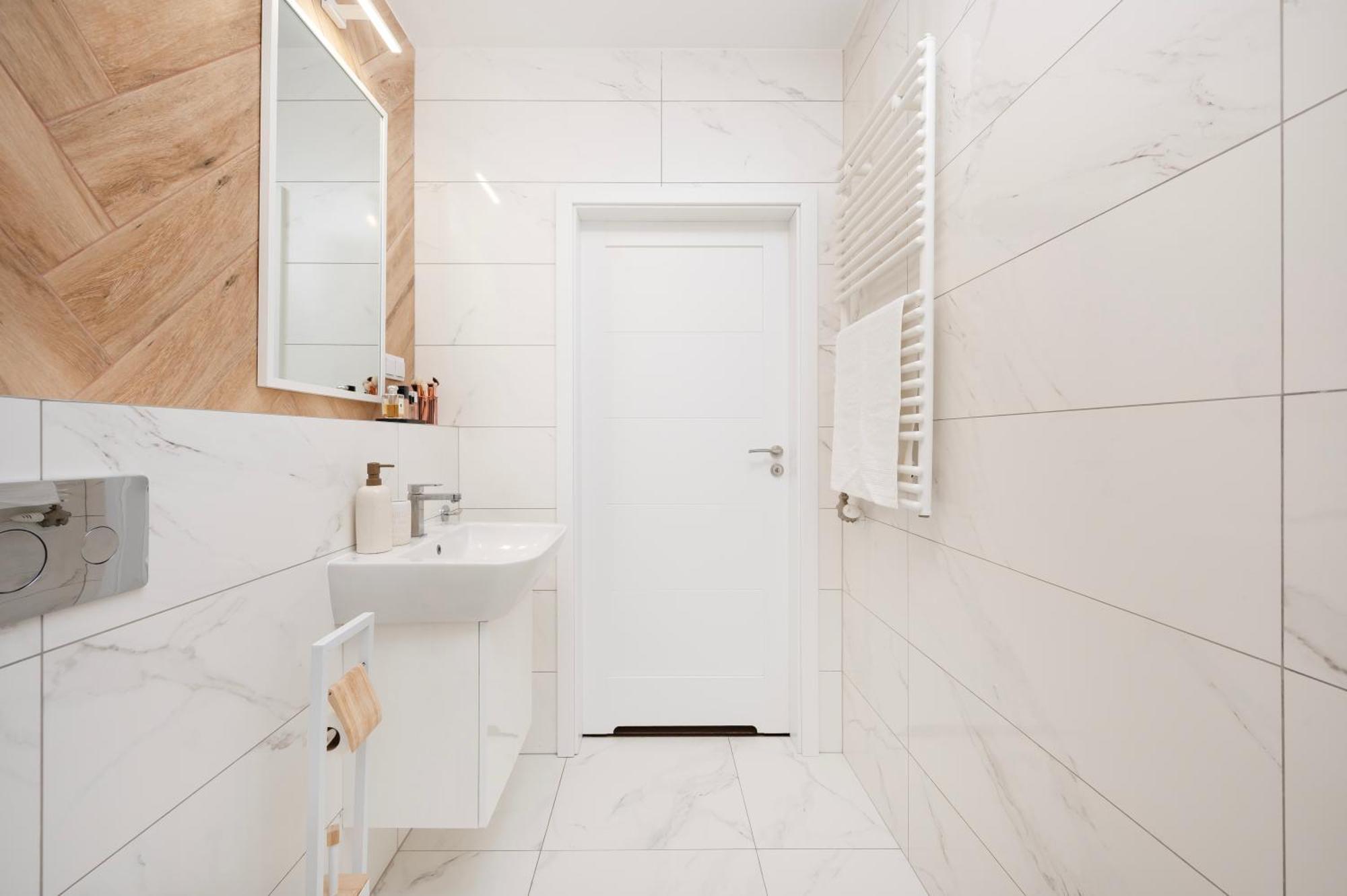 Apartamenty Fuzja - Komfortowe Mieszkania Blisko Centrum Lodzi Garaz Exterior foto