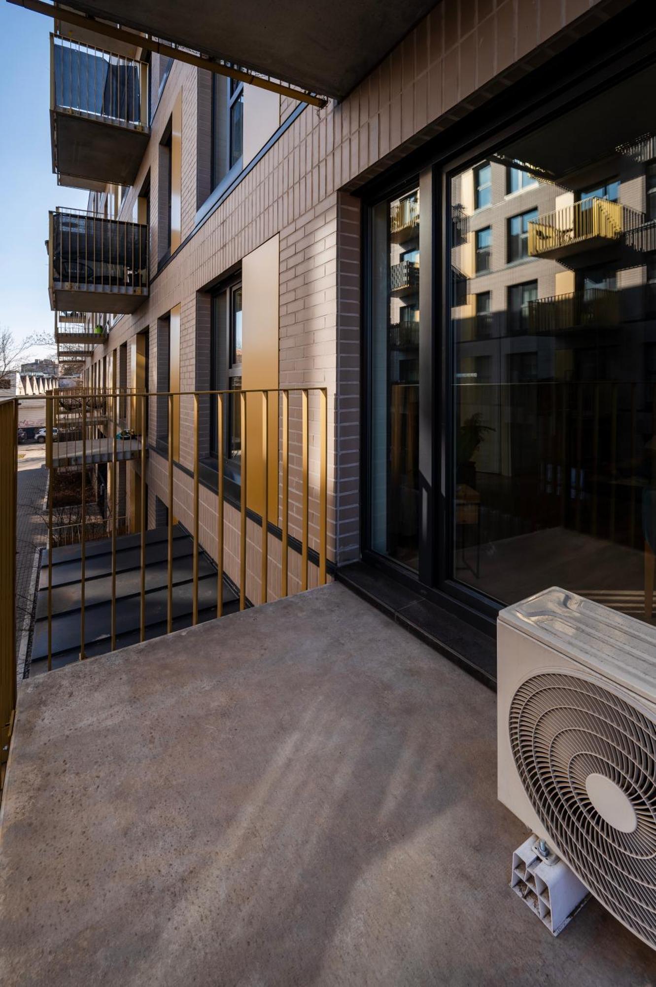 Apartamenty Fuzja - Komfortowe Mieszkania Blisko Centrum Lodzi Garaz Exterior foto